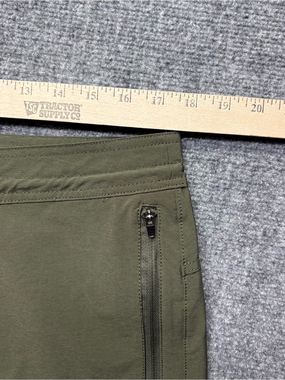 Roark Shorts Mens 34 Green Layover Trail 3.0 Hiking Traveling Hiker Outdoors - Picture 7 of 10